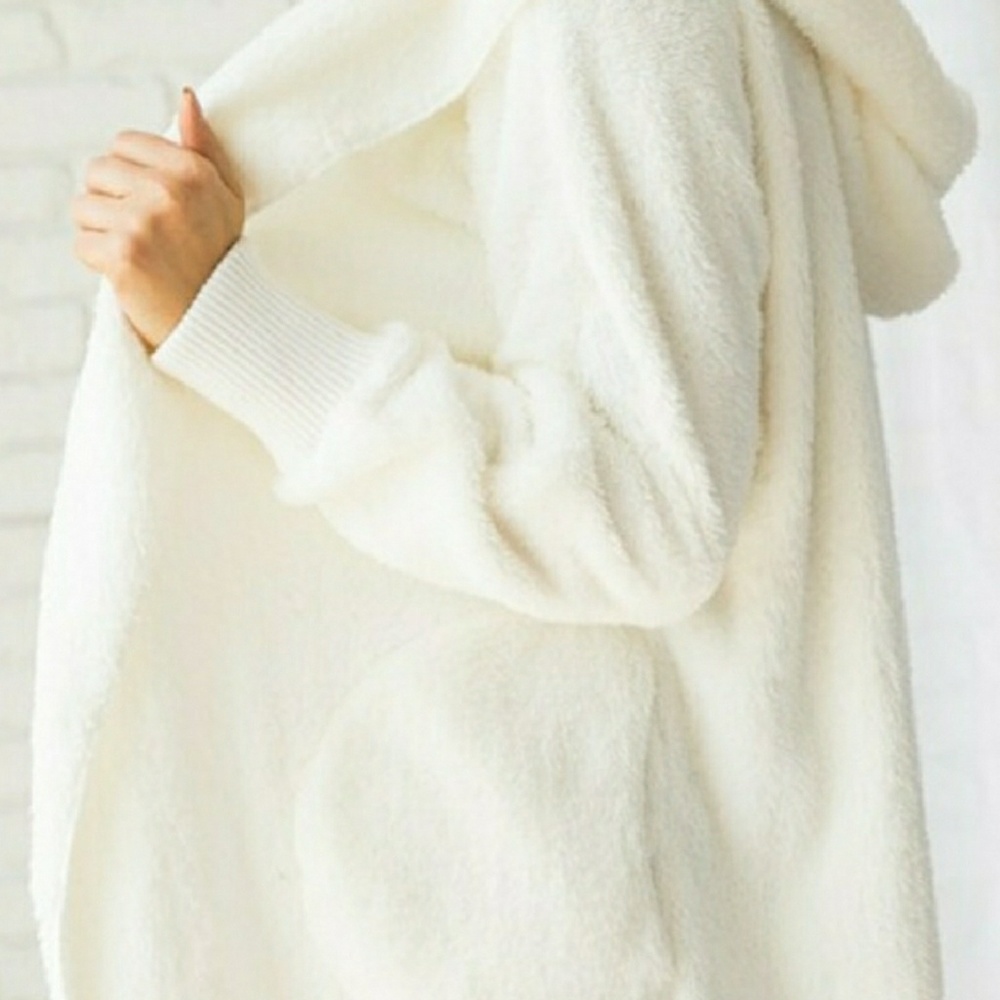 LAST ONE! Super Plush Hoodie in Off White - Picture 5 of 6